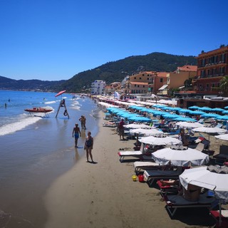 Alassio è la spiaggia più cara d'Italia, ma nessun aumento dal 2025. Invernizzi: "Classifiche che danneggiano il settore"
