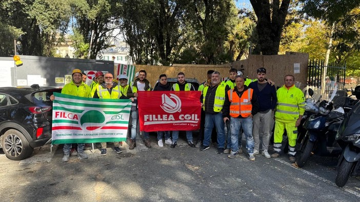 Sciopero improvviso nei cantieri della metro in città, edili in protesta per stipendi non pagati