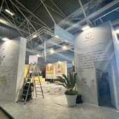 Dai lustrini, i tappeti rossi e il mortaio gigante a regione "dell'imbarazzo": la repentina metamorfosi della Liguria agli occhi dell'Italia (e non solo)