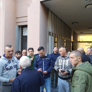 Compagnia Unica, il consiglio rinvia il voto sulla mozione a sostegno dei portuali precari Compagnia Unica, il consiglio rinvia il voto sulla mozione a sostegno dei portuali precari