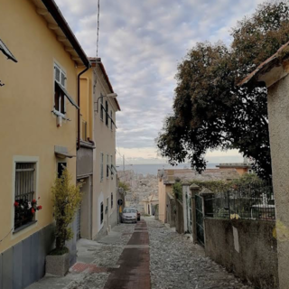 Salita Nuova di Nostra Signora del Monte, un patto tra cittadini e Comune per la cura della strada