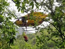 Sessantanovenne accusa un malore nei boschi della Val Bisagno: soccorso in elicottero in codice rosso