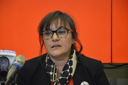 Viale: "Entro fine giugno riapertura Punti di primo intervento e screening, anche mammografico" Viale: "Entro fine giugno riapertura Punti di primo intervento e screening, anche mammografico"