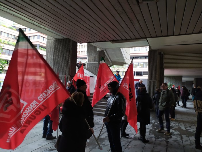 Domani protesta sotto il consiglio regionale: i lavoratori chiedono un passo indietro sul bando di gara per la ristorazione ospedaliera