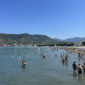 Sestri Levante, al via le navette gratuite per campeggi e spiagge: attivi anche i collegamenti notturni costieri