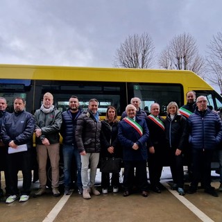 La Regione Liguria dona un nuovo scuolabus per i bimbi di Torriglia