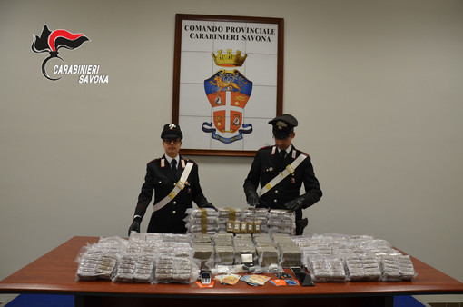 Ricevevano l'hashish e lo destinavano a Savona e Genova: arrestati dai carabinieri due marocchini