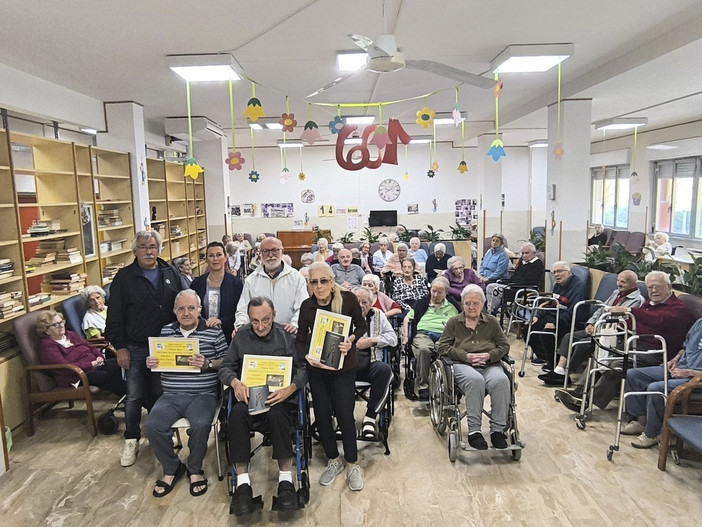 Santa Margherita Ligure, gli anziani diventano giurati letterari: "Santa in Giallo" premia Marco Phillip Massai Santa Margherita Ligure, gli anziani diventano giurati letterari: "Santa in Giallo" premia Marco Phillip Massai