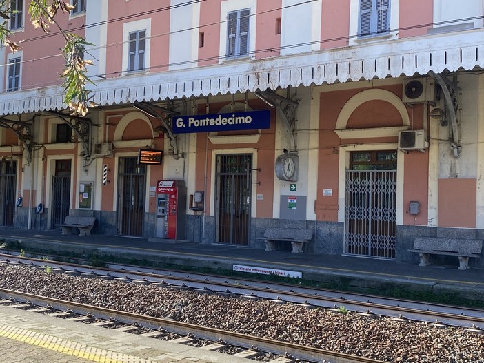 Trasporti, Scajola: "Al lavoro con l'Emilia per una fermata a Bolzaneto e Pontedecimo" Trasporti, Scajola: "Al lavoro con l'Emilia per una fermata a Bolzaneto e Pontedecimo"