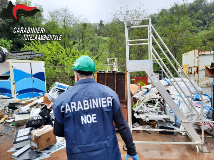 Sito gestione rifiuti nel savonese sequestrato dai carabinieri del NOE di Genova