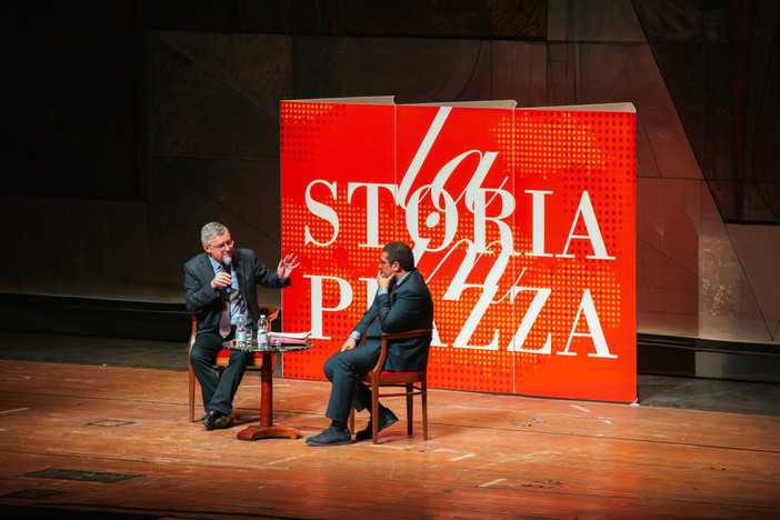 La Storia in piazza, 15mila partecipanti alla 15ª edizione: oltre 80 appuntamenti e quasi 100 relatori al festival di Palazzo Ducale La Storia in piazza, 15mila partecipanti alla 15ª edizione: oltre 80 appuntamenti e quasi 100 relatori al festival di Palazzo Ducale