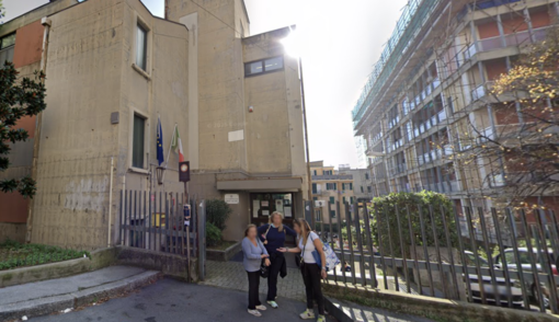 Sampierdarena, chiusa la mensa per i bambini della scuola Salgari: i pranzi saranno consumati in classe