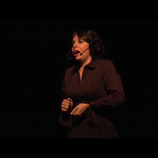 Domenica 27 novembre al Teatro Garage in scena “Edith, il passerotto di Francia” sulla storia di Edith Piaf