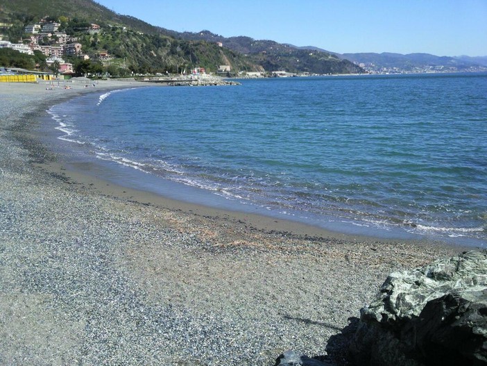 Arenzano, fratellini si perdono sulla spiaggia: interviene la Guardia di Finanza