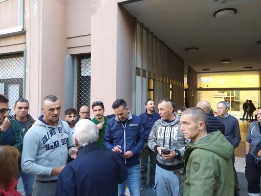 Compagnia Unica, il consiglio rinvia il voto sulla mozione a sostegno dei portuali precari Compagnia Unica, il consiglio rinvia il voto sulla mozione a sostegno dei portuali precari