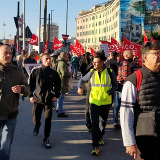 Sciopero e presidio dei lavoratori del Gruppo Unipol giovedì 4 novembre: concentramento a Genova in via 5 dicembre