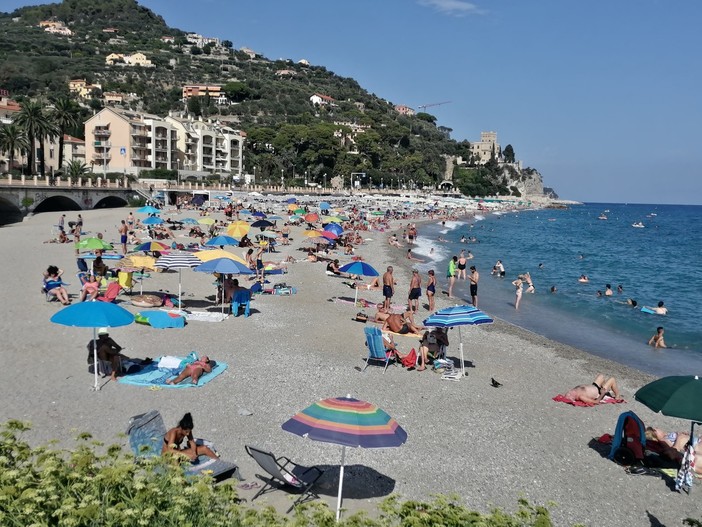 Turismo, gli stranieri trainano i numeri in Liguria, calano gli italiani che preferiscono il "last minute"