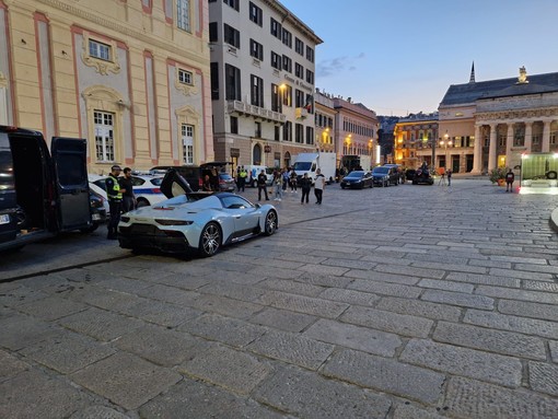 Genova, a De Ferrari lo spot per la nuova Maserati firmato Ferzan Ozpetek Genova, a De Ferrari lo spot per la nuova Maserati firmato Ferzan Ozpetek