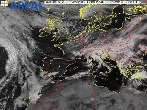 Lo scatto del satellite sul Mediterraneo alle ore 11