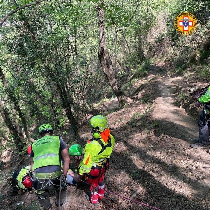 Scivola durante un'escursione sul monte Portofino, 70enne al San Martino Scivola durante un'escursione sul monte Portofino, 70enne al San Martino