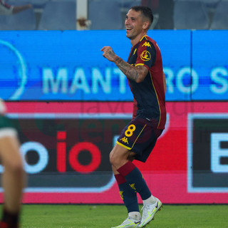 Nicolae Stanciu, autore del 3-0 e applauditissimo alla prima al Ferraris (foto Gabriele Siri)