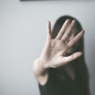 Regione, rinnovato per il 2026 il fondo di sostegno alle donne vittime di violenza Regione, rinnovato per il 2026 il fondo di sostegno alle donne vittime di violenza