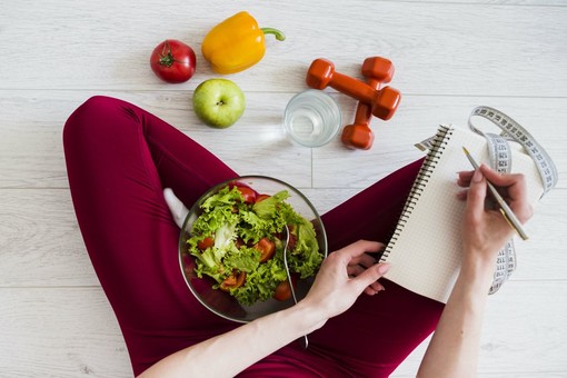 Smart working e buone abitudini: i consigli di salute e benessere per chi lavora da casa Smart working e buone abitudini: i consigli di salute e benessere per chi lavora da casa