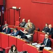 Presunto dossieraggio Secolo XIX, Salis: "Inaccettabile tentare di condizionare la stampa". Scontro in consiglio comunale tra maggioranza e centrodestra