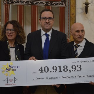 Stelle nello Sport consegna al Comune 40 mila euro per le vittime del Morandi