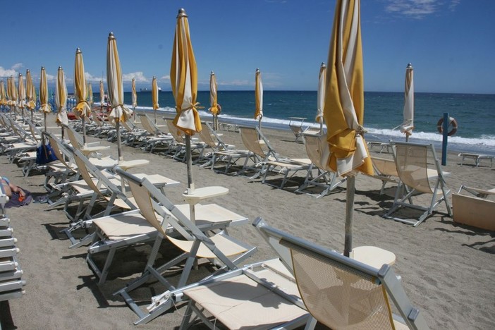 Una spada di Damocle pende sulla testa dei balneari della Riviera Una spada di Damocle pende sulla testa dei balneari della Riviera