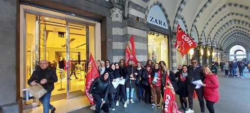'Mancato rinnovo del contratto integrativo', prosegue lo sciopero dei lavoratori dei marchi del fast fashion 'Mancato rinnovo del contratto integrativo', prosegue lo sciopero dei lavoratori dei marchi del fast fashion
