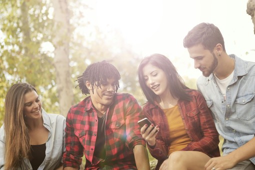 Gen Z - Il mondo dei giovani - Dall’italiano all’inglese: il linguaggio delle nuove generazioni