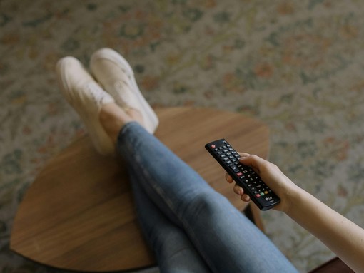 Gen Z - Il mondo dei giovani - La TV è ancora rilevante? Oggi vince chi sceglie cosa guardare