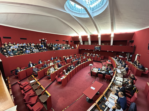 Crisi Amt, in corso la commissione consiliare. Terrile: "Revisione tariffe in base all'ISEE, l'azienda resterà pubblica"