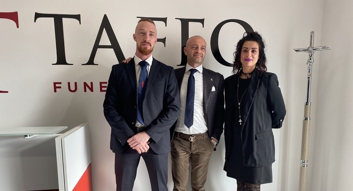 Taffo, l'agenzia funebre più famosa d'Italia apre a Genova, e lo fa di venerdì 13