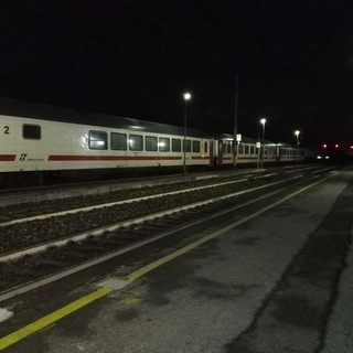 Uomo travolto da un treno a Voltri, riprende il traffico ferroviario: ritardi in tutto il ponente ligure