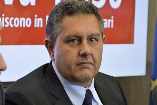 Toti replica a Lunardon: &quot;Liguri non rimpiangono come il Pd ha gestito migrazione&quot;