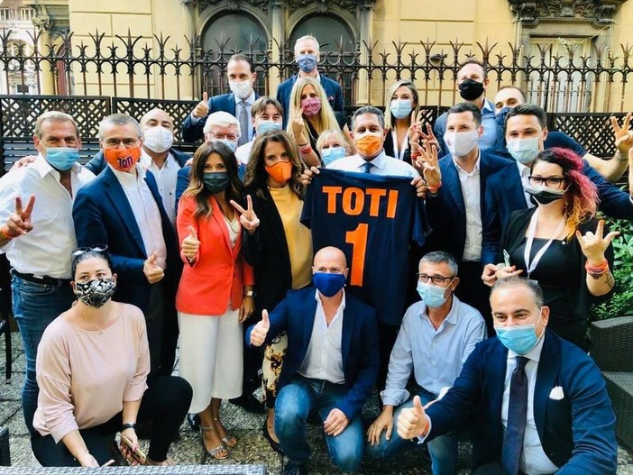Regionali, Toti su Facebook: "Grazie Liguria! Altri 5 anni insieme"
