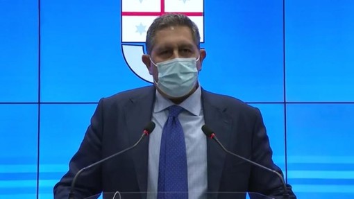 Nuovo Dpcm, Toti anticipa il governo: "Stop a cinema, teatri e cerimonie; sugli orari dei ristoranti chiesta una riflessione"