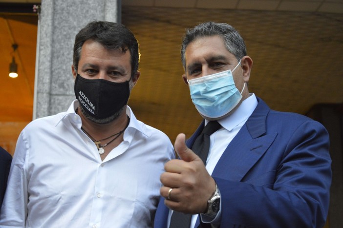 Ultimo atto per la campagna elettorale di Toti con Salvini e Bucci in largo XII Ottobre (VIDEO e FOTO)