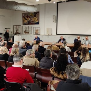 Elezioni comunali, Toscano contro il riarmo UE: “Tagli ai servizi sociali per finanziare i carri armati” Elezioni comunali, Toscano contro il riarmo UE: “Tagli ai servizi sociali per finanziare i carri armati”