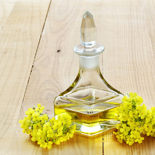 Prenditi cura di te con l’aiuto degli oli essenziali