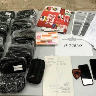 Vende un Iphone ma all’interno della scatola ci sono saponette. Denunciato