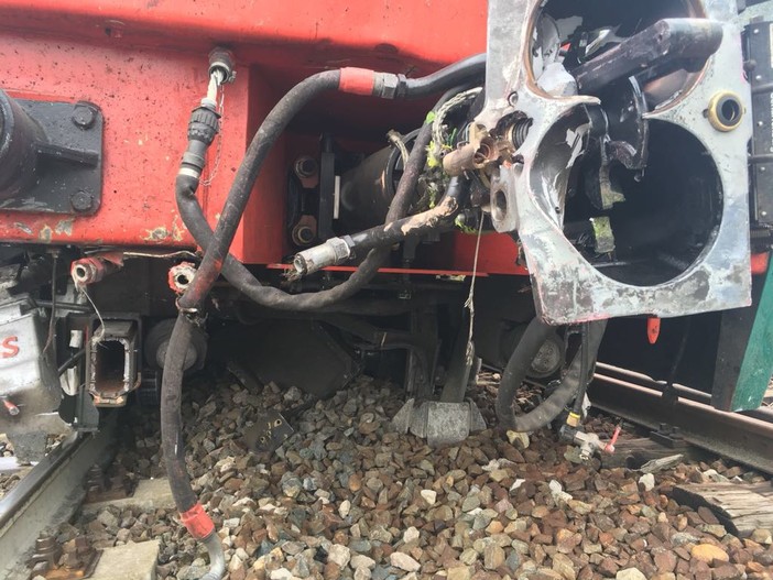 "Solo la prontezza del macchinista ha evitato una strage" (VIDEO e FOTO)