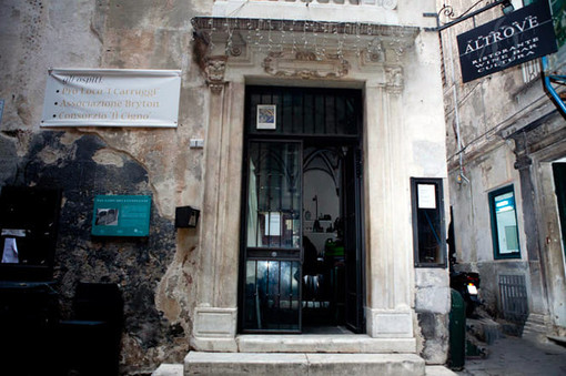 Dopo tre anni domani riapre il teatro Altrove Dopo tre anni domani riapre il teatro Altrove