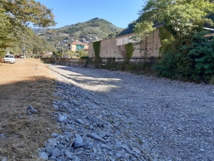 Sversamento di liquami nel Torrente Recco, il sindaco ordina a Iren l'urgente ripristino del collettore fognario Sversamento di liquami nel Torrente Recco, il sindaco ordina a Iren l'urgente ripristino del collettore fognario