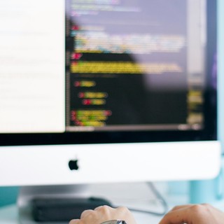 La Rivoluzione Decentralizzata nelle Telecomunicazioni: Verso un Futuro Connesso