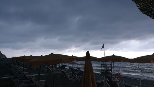 Allerta meteo gialla per temporali, la chiusura slitta alle 21 di venerdì 4 agosto