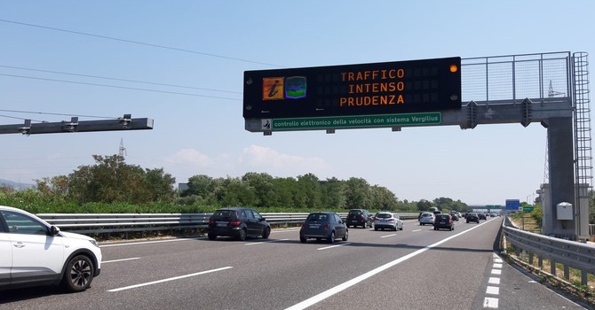 Autostrade liguri, lunedì da bollino rosso: traffico intenso verso Genova e Savona Autostrade liguri, lunedì da bollino rosso: traffico intenso verso Genova e Savona