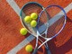 Molesta le allieve dopo le lezioni, ai domiciliari un maestro di tennis